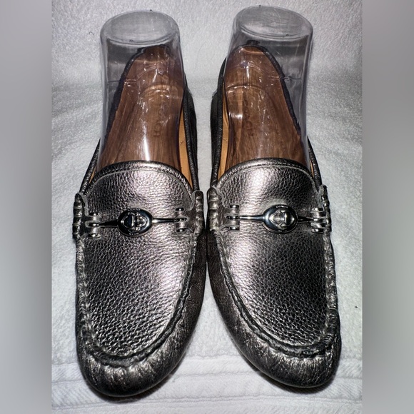 Coach Arlene loafers, Arlene Driving Moccasin style in Pewter/silver leather - Picture 4 of 12